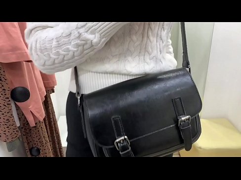 ❤️ Фитинг бөлмөсүндө жаш канчык FeralBerryди дилдо менен коомдук мастурбациялоо ☑ Порно ky.pornplaybb.ru